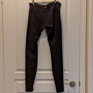 Lululemon leggings black size 6